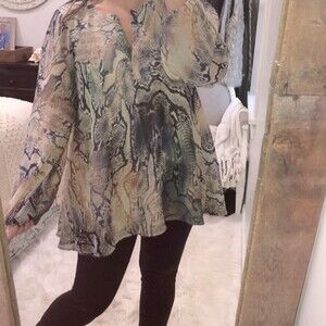 Show Me Your Mumu medium snakeskin top